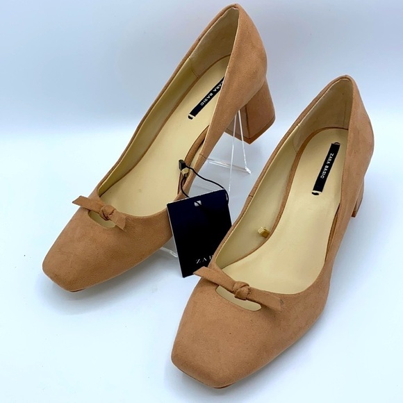 Zara Basic Block Heel w/Bow - Picture 2 of 14